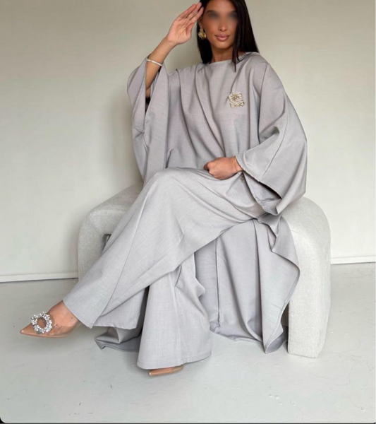 Ensemble cape gris