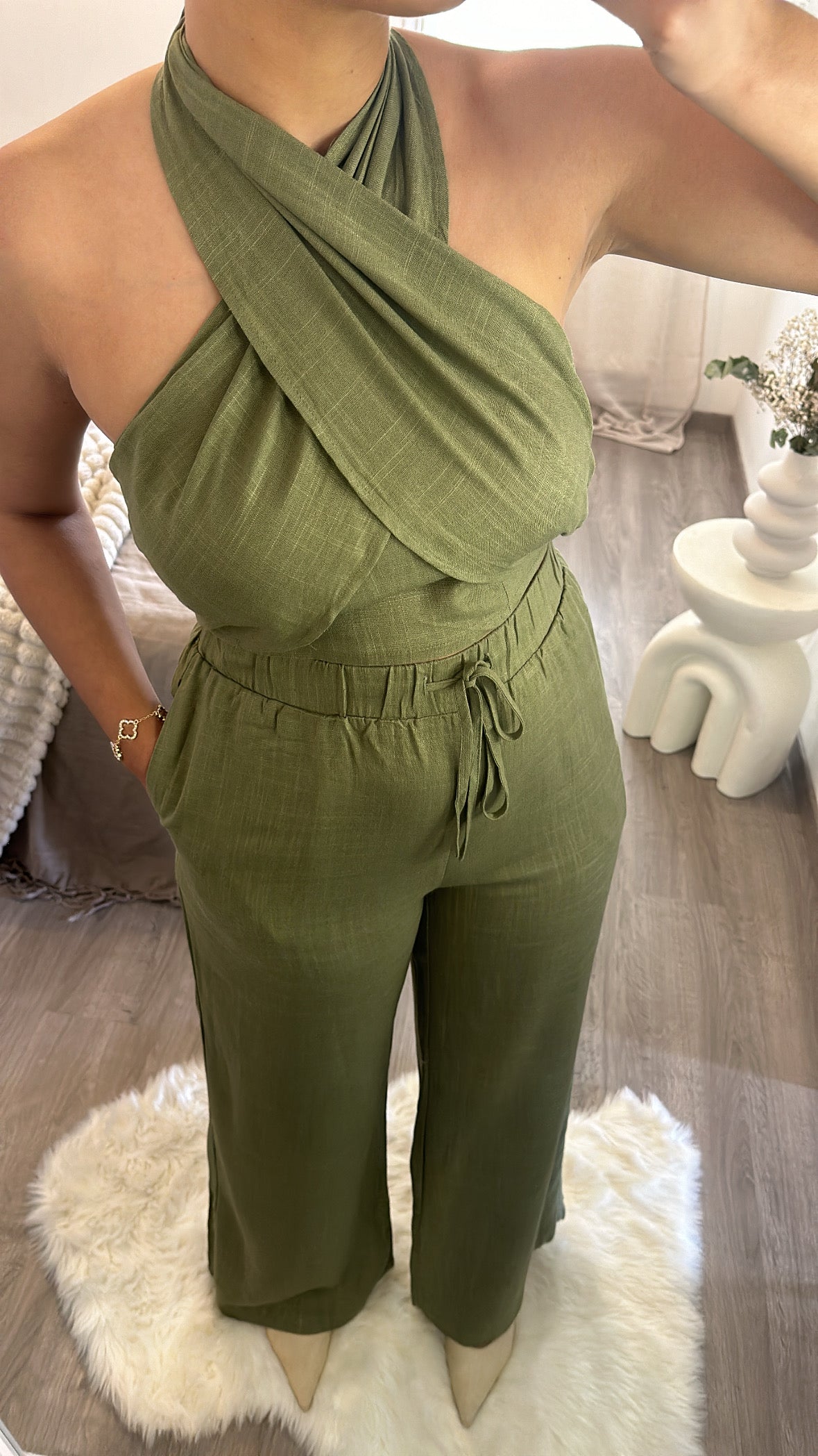 Ensemble croisé vert